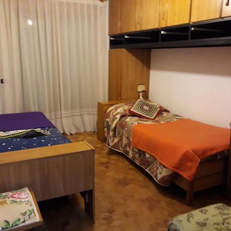 Appartamento Con Parcheggio Pubblico Sotto Casa Saint-Vincent Buitenkant foto