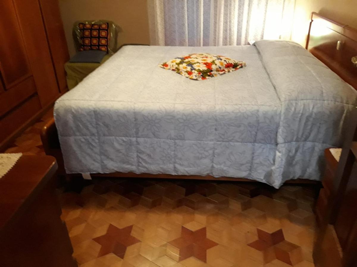 Appartamento Con Parcheggio Pubblico Sotto Casa Saint-Vincent Buitenkant foto
