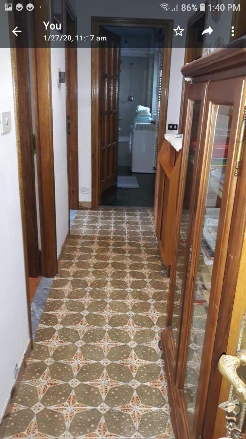 Appartamento Con Parcheggio Pubblico Sotto Casa Saint-Vincent Buitenkant foto